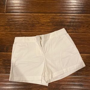 brand new york & company shorts
White color
size 8